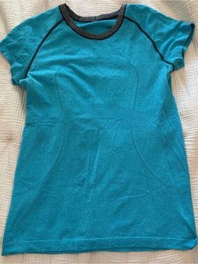 Lululemon Women’s Short Sleeved Run Swiftly Top Size 10
